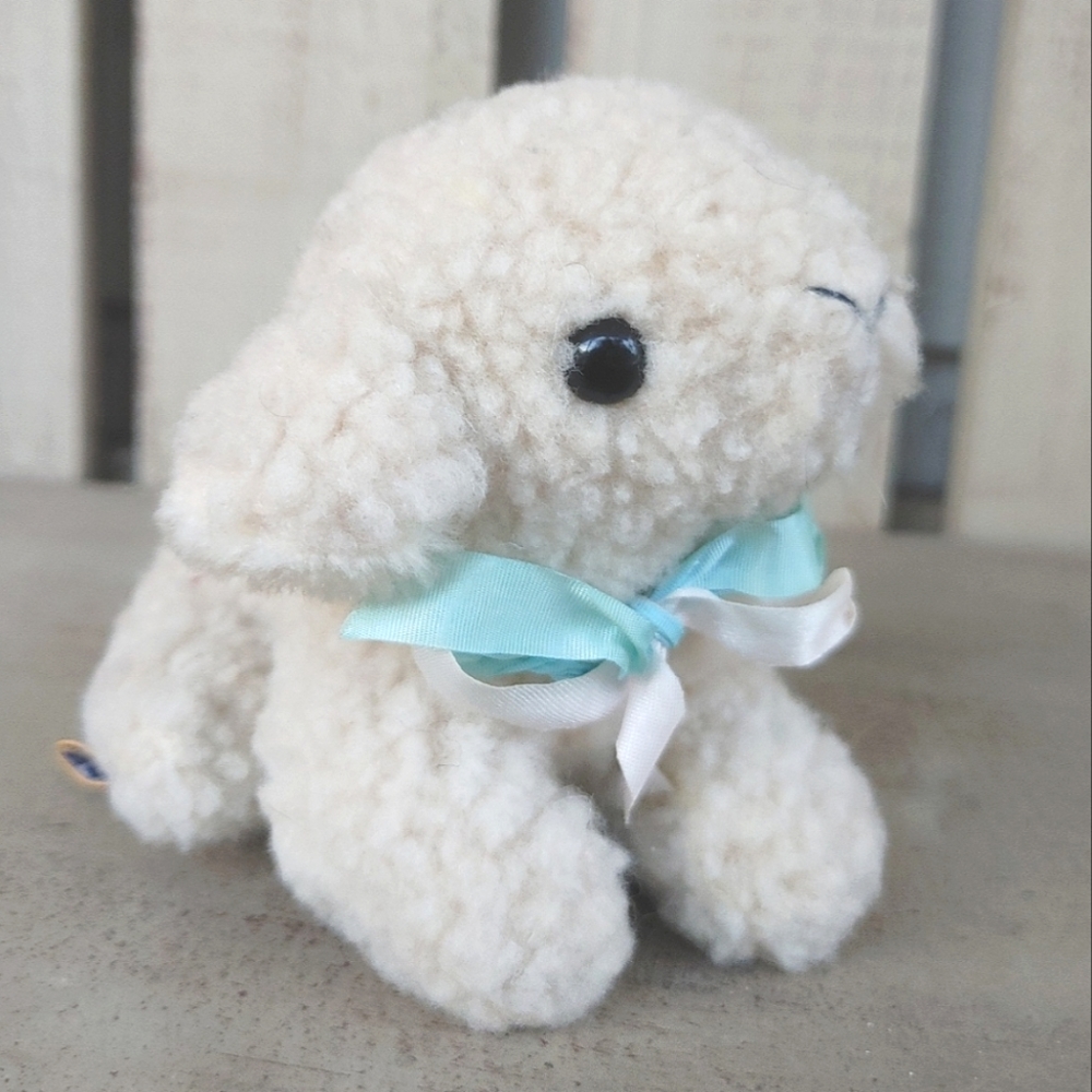 Vintage 1982 Dakin Little Baby Lamb Sitting Down Wool Blue White Ribbon Bow 6"H - Picture 8 of 12